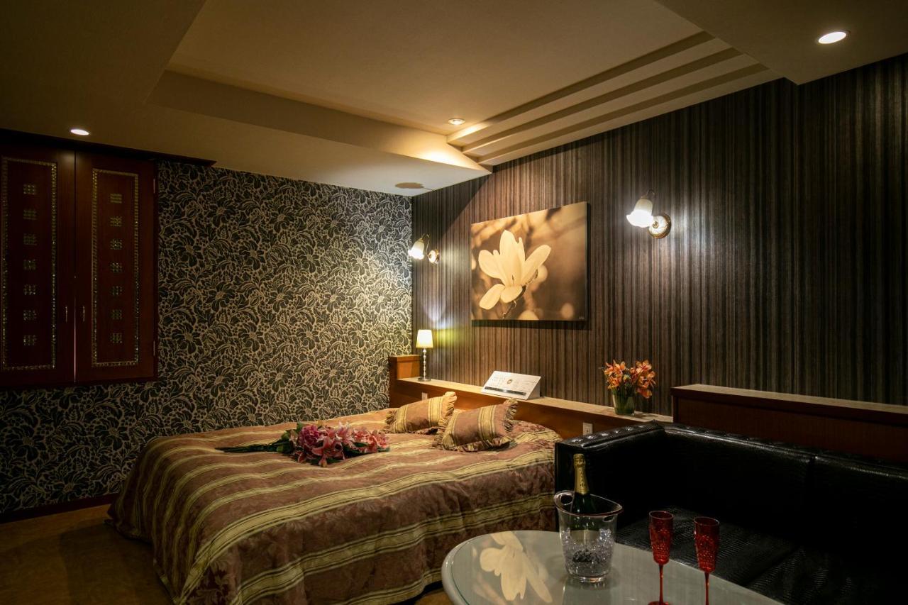 Higashimatsuyama Hotel Park Inn (Adults Only) מראה חיצוני תמונה