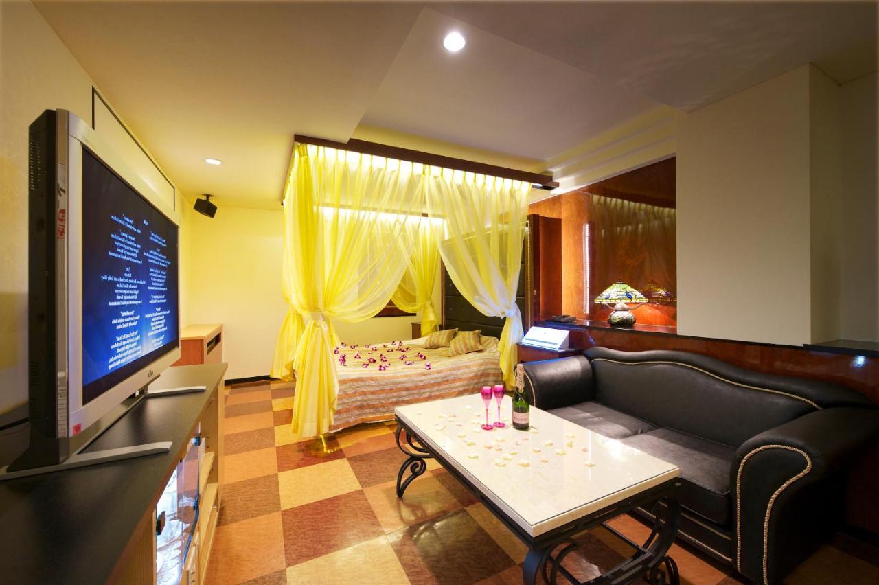 Higashimatsuyama Hotel Park Inn (Adults Only) מראה חיצוני תמונה